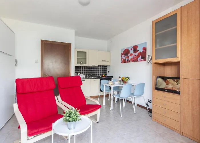 Views Апартаменты *